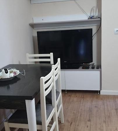 Brand New Apartment Гірокастра Екстер'єр фото