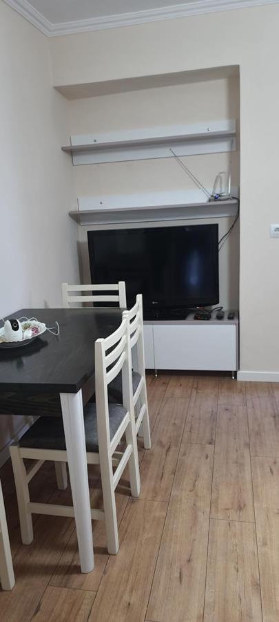 Brand New Apartment Гірокастра Екстер'єр фото